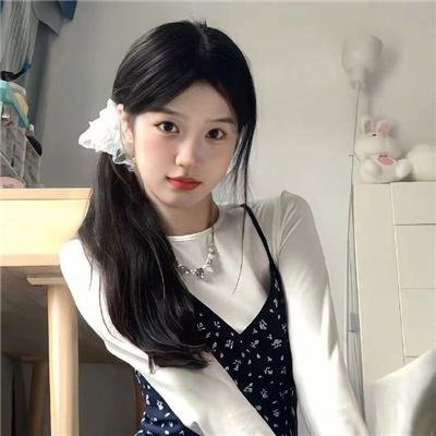 当女孩恋爱时 封面
