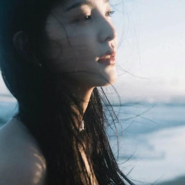 月光石 封面